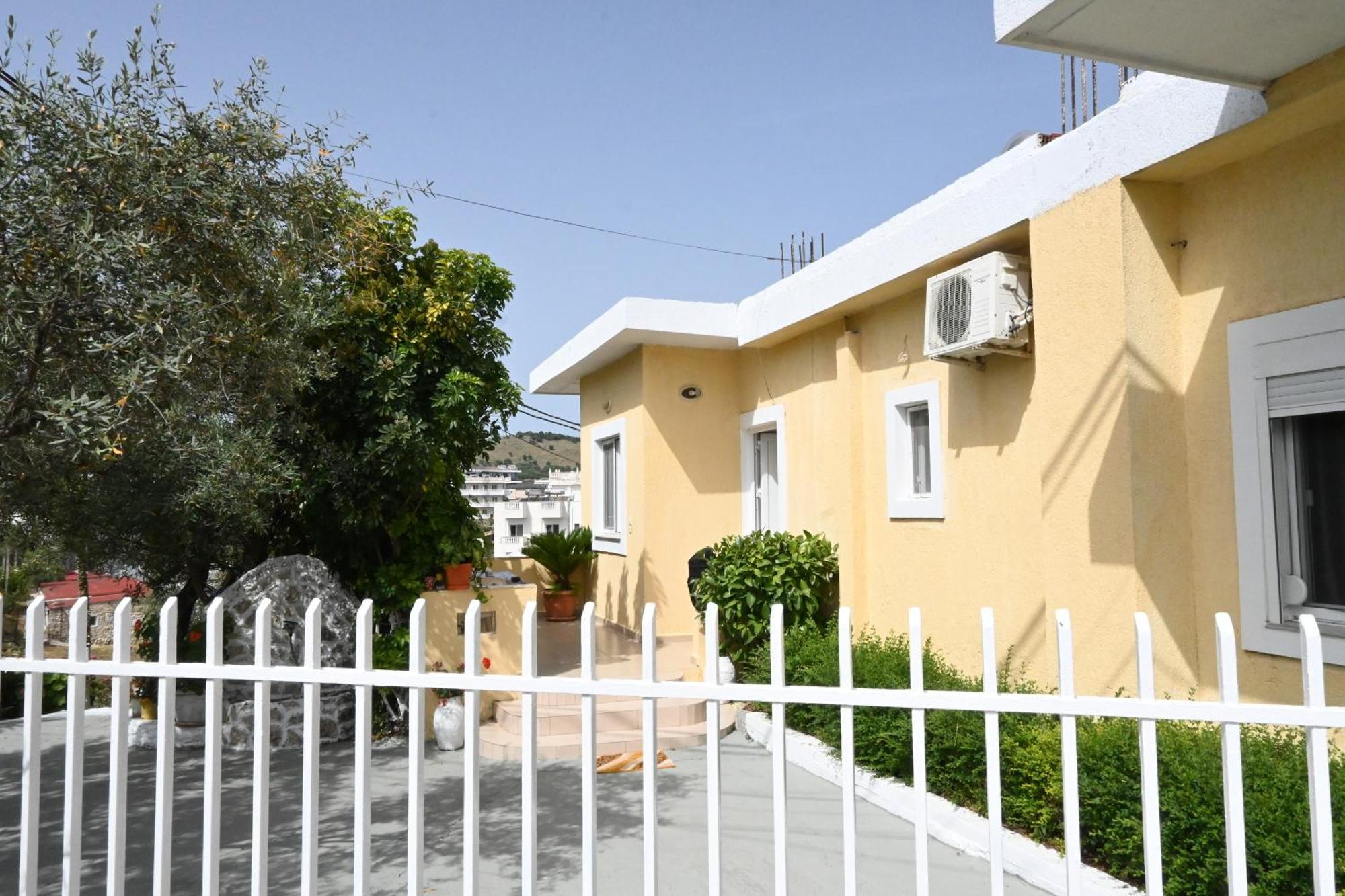 Vila Bilbil Ksamil Bagian luar foto